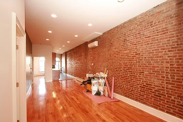 Rented by Corcoran | media 68