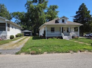 511 Lawrence St, Benton, IL 62812