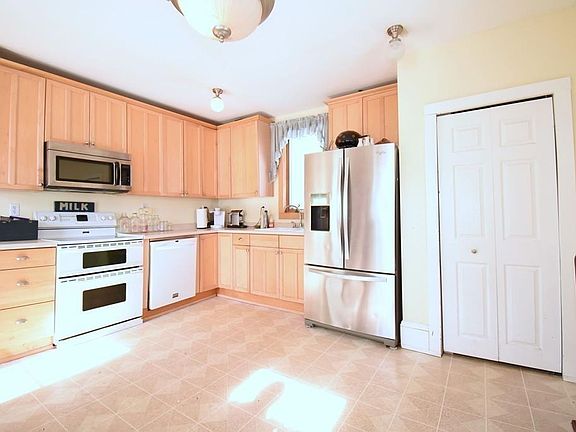 4th image of 73 West St