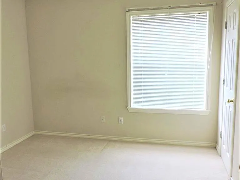 606 Aster Dr — Photo 11