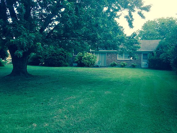 4th image of 38 Wheatland Dr