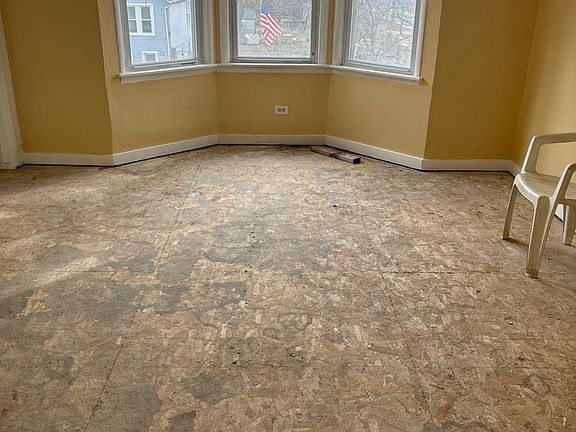 3rd image of 8456 S Buffalo Ave