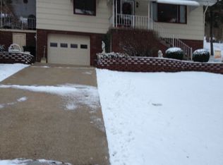 4 Woodland Heights Rd, Wheeling, WV 26003