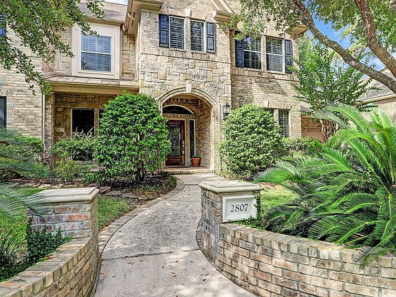 2nd image of 2807 Hazy Hillside Ct