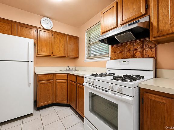 4th image of 102 Spruce Street #2A