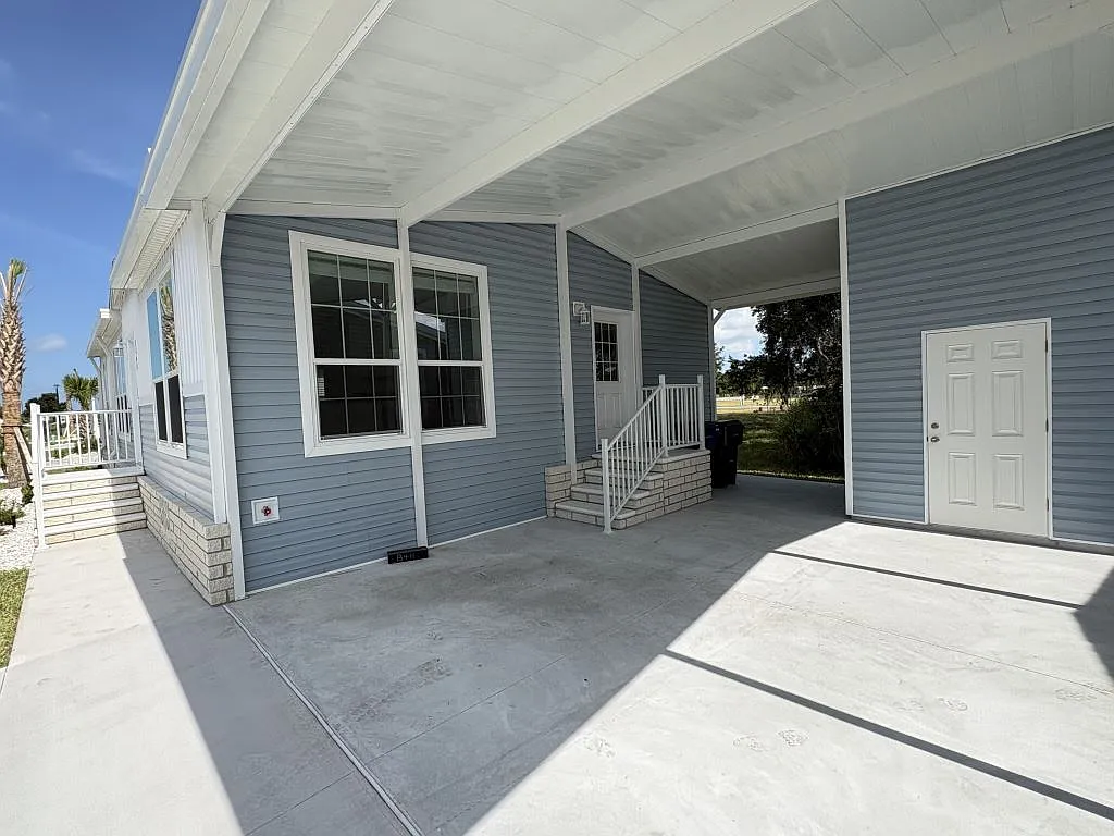 3 bed, 2.0 bath, 1251 sqft, $1,599 — Photo 2