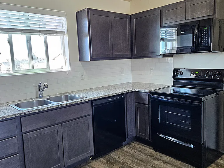 516 Rooster Ln — Photo 4