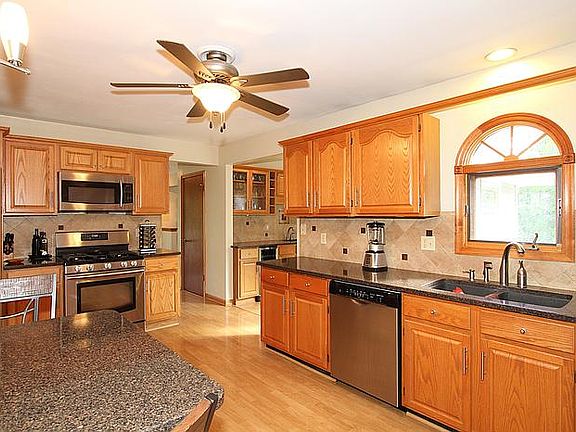 3rd image of 11921 W Elmwood Dr