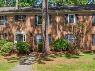 2061 Montreat Cir APT D, Vestavia Hills, AL 35216