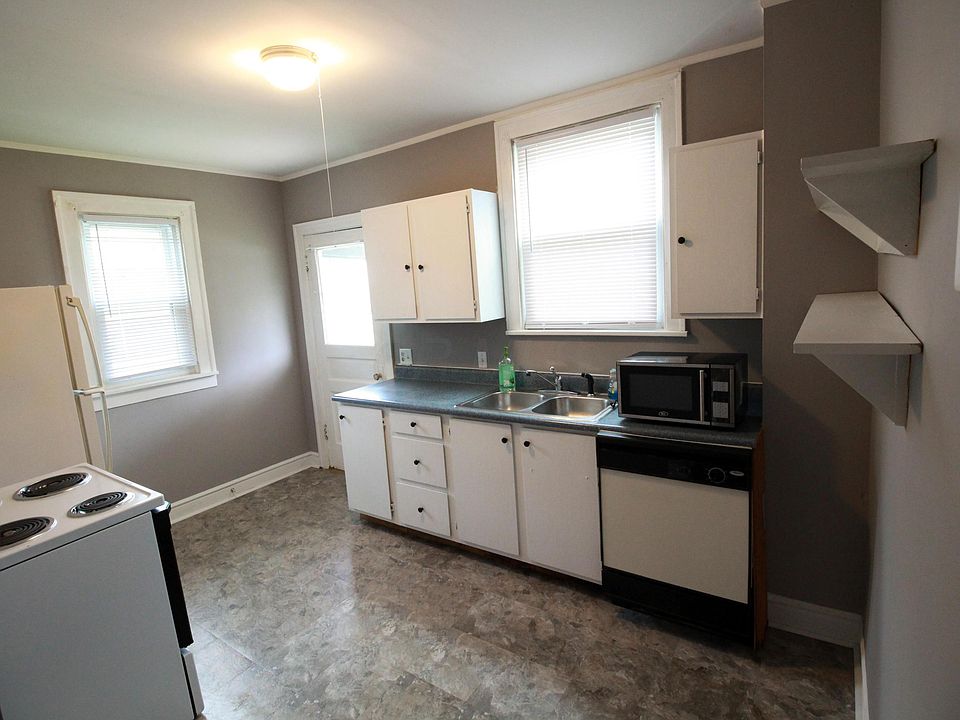 1st image of 2572 Indianola Ave #2574