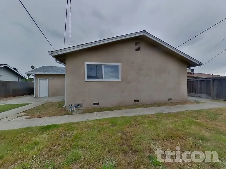 207 Roger St — Photo 13