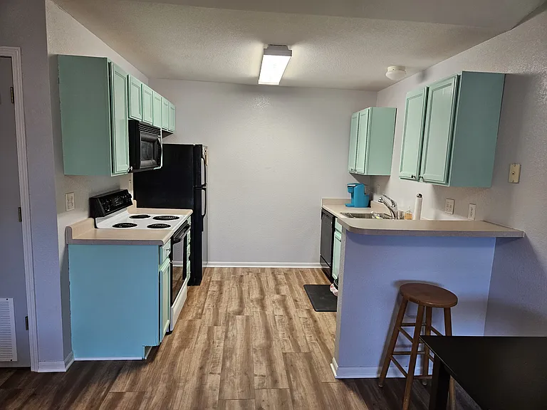 1221 University Ave #B302 — Photo 7