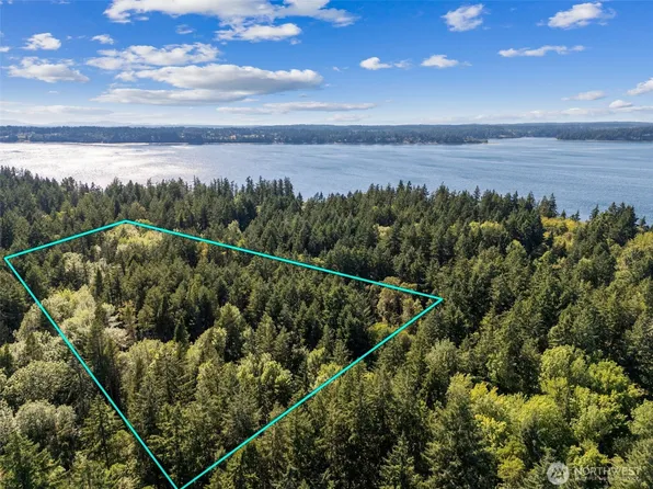 8010 Otso Pt Road, Anderson Island, WA 98303