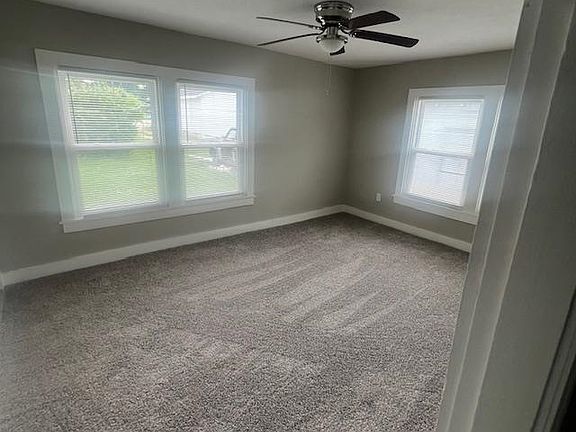 5th image of 1552 N Sunrise Dr