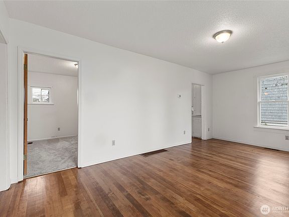 5th image of 3702 S Gunnison Street