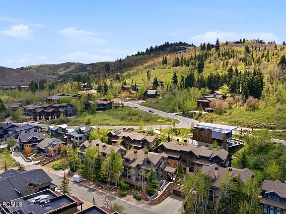 2nd image of 670 Deer Valley Loop #9