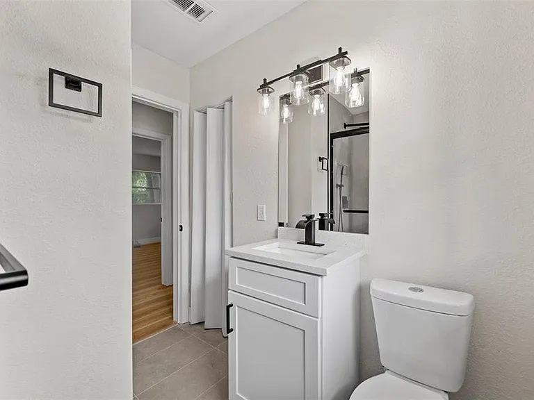 1218 Crescent St — Photo 26