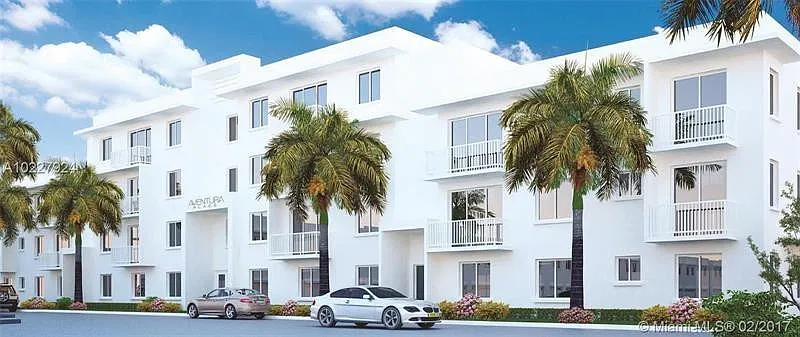 2 bed, 2.0 bath, 1013 sqft, $2,500 — Photo 1