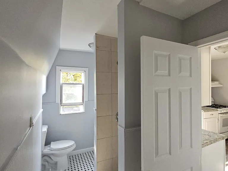 181 N 12th St #3 — Photo 16