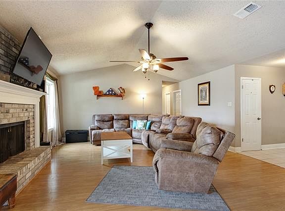 5th image of 2008 Carmel Valley Dr