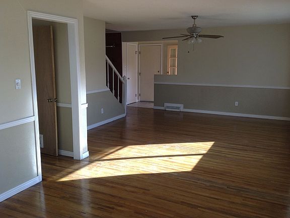 LOTS OF LIGHT IN LIVING ROOM