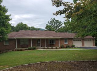 31 N Oakwood Rd, Troutville, VA 24175