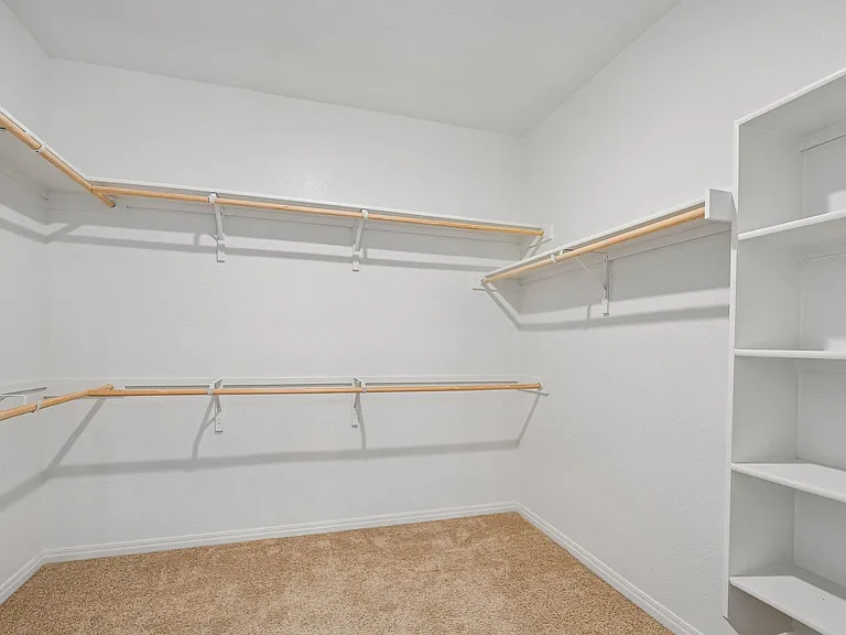 405 Mais Dr — Photo 12