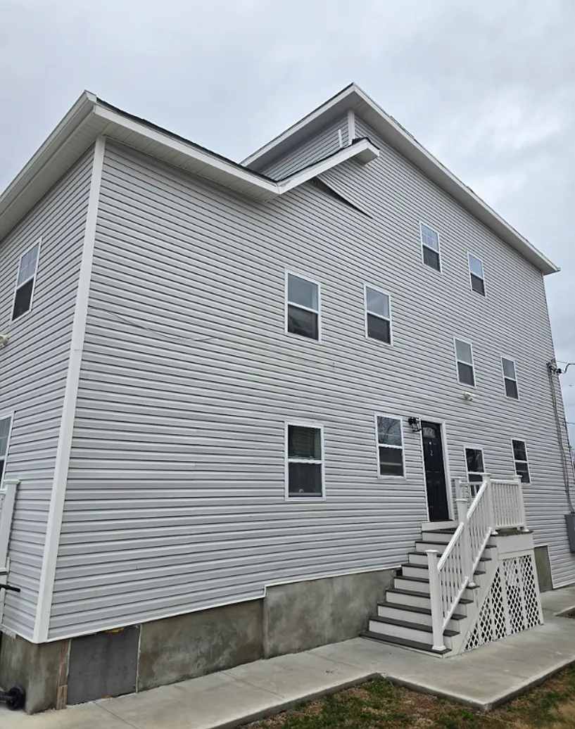2501 Linden Avenue $850 Room Available (Private Room) — Photo 1