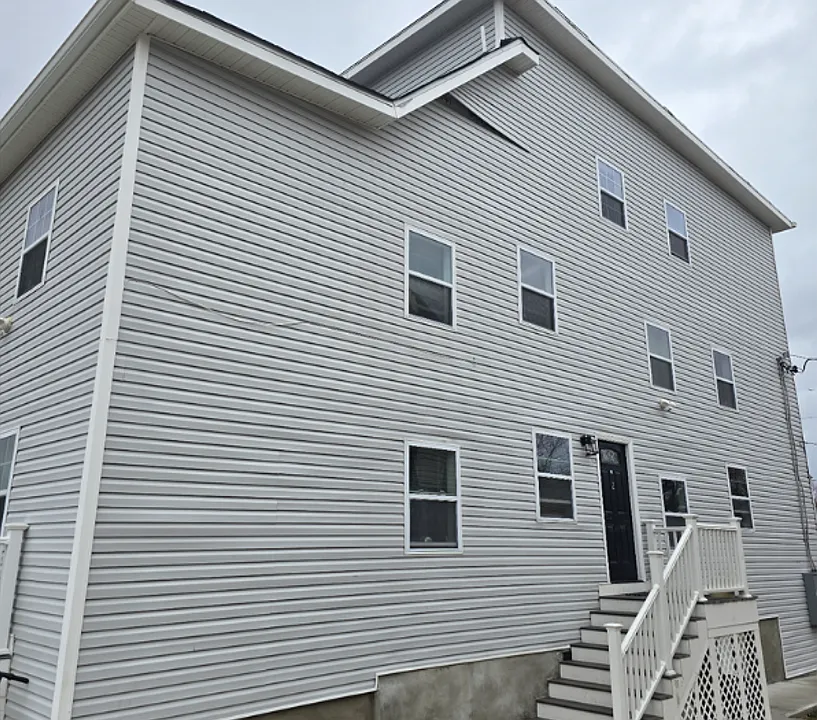 2501 Linden Ave