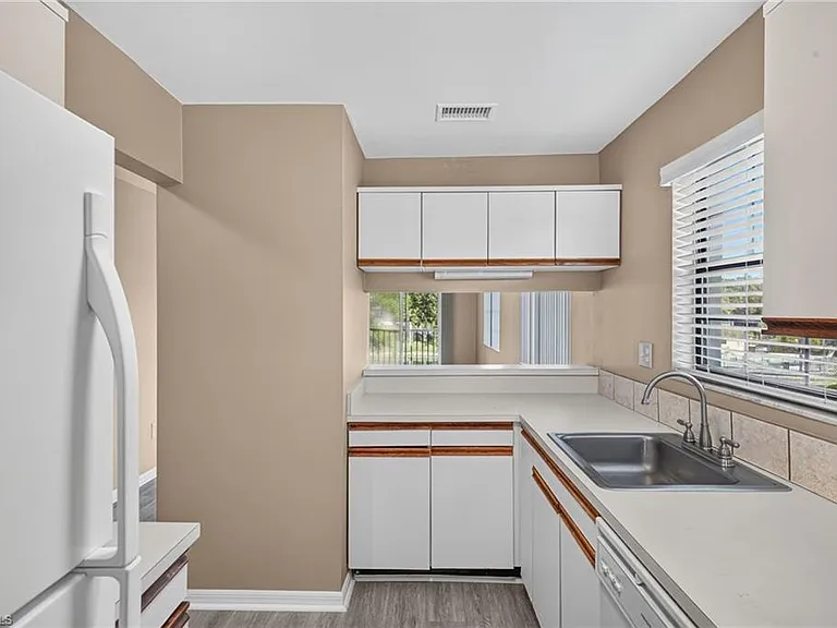 5365 Treetops Dr #S-206 — Photo 9