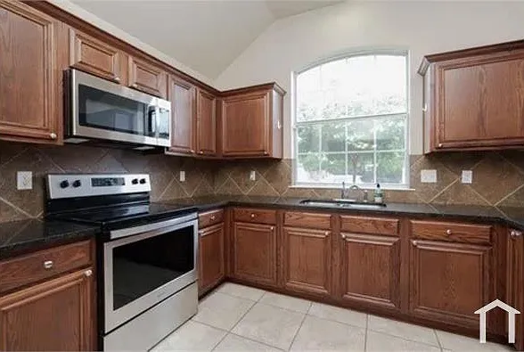 1012 Raleigh Path Rd — Photo 8