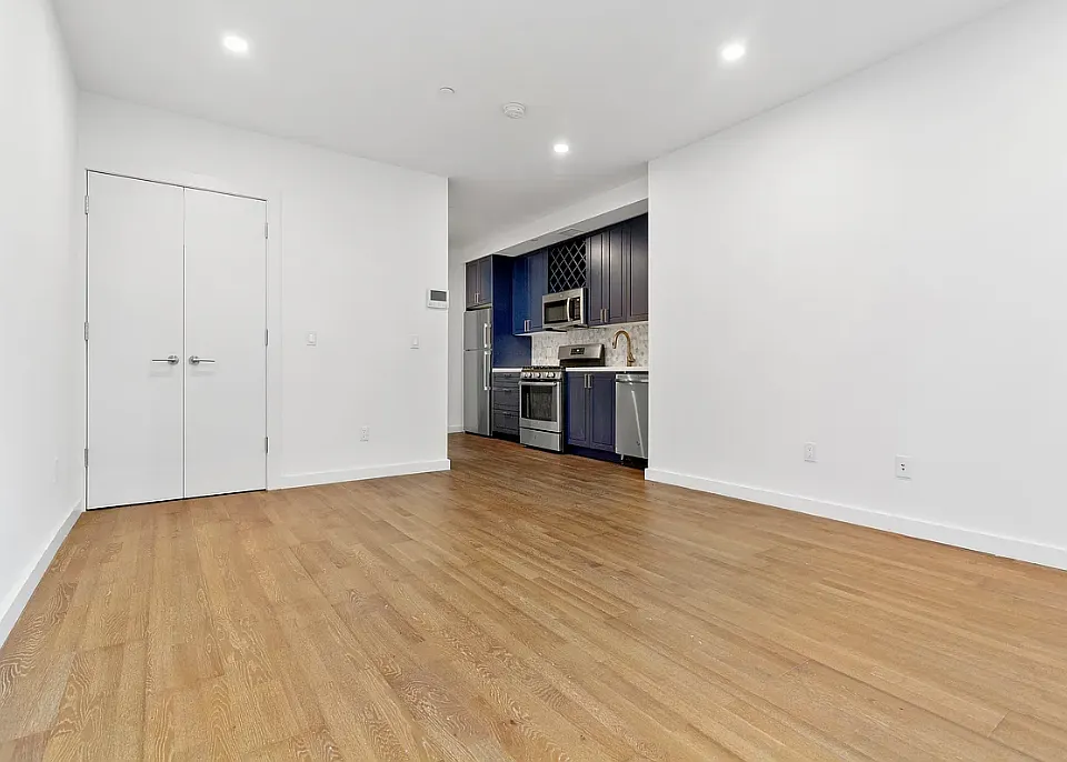 41-32 27th St #15B