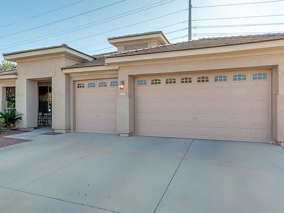 4th image of 1355 E Aloe Dr
