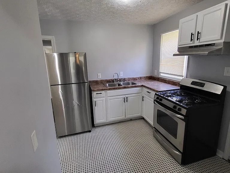 224 N Tacoma Ave #B — Photo 6