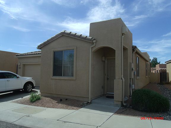 2nd image of 1707 E Arroyo Seco