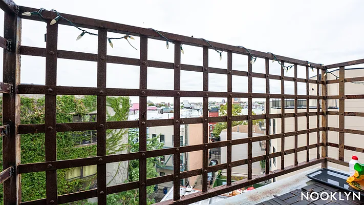 Rented by Nooklyn NYC LLC | media 41