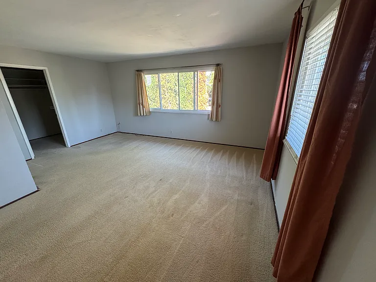 1635 Kentfield Ave — Photo 8