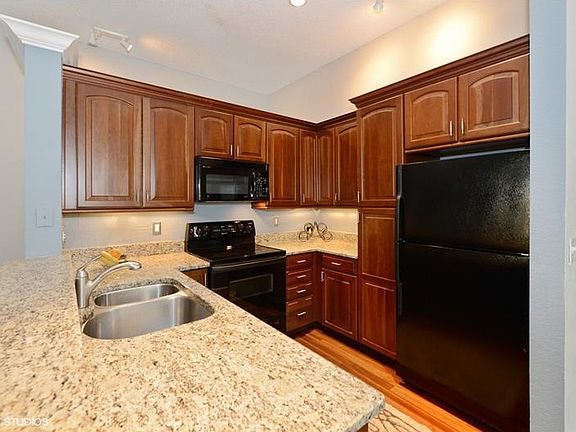 5th image of 611 Masthead Ct