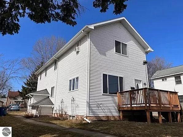 122 Hancock St, Manistee, MI