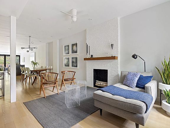 4th image of 639 Baltic St