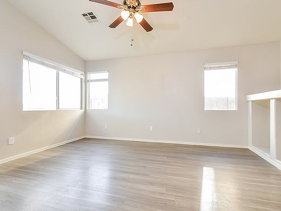 4th image of 9023 Edgeworth Pl