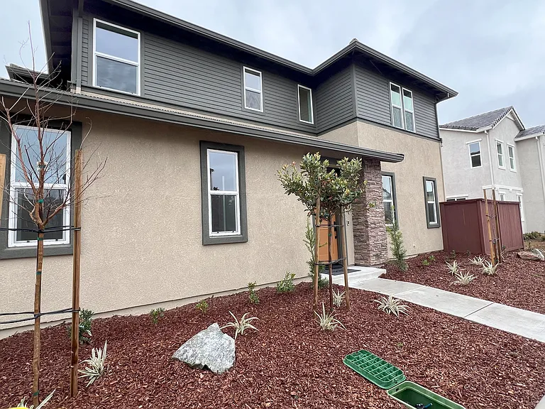 3397 Margauex Way — Photo 2