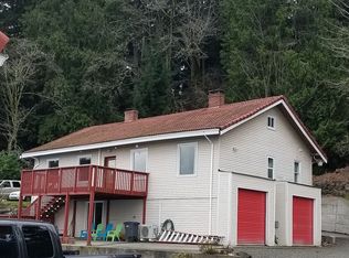 2210 Enetai Beach Dr, Bremerton, WA 98310