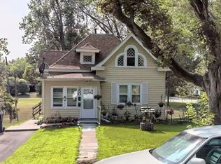 350 19th Ave N #1, Hopkins, MN 55343