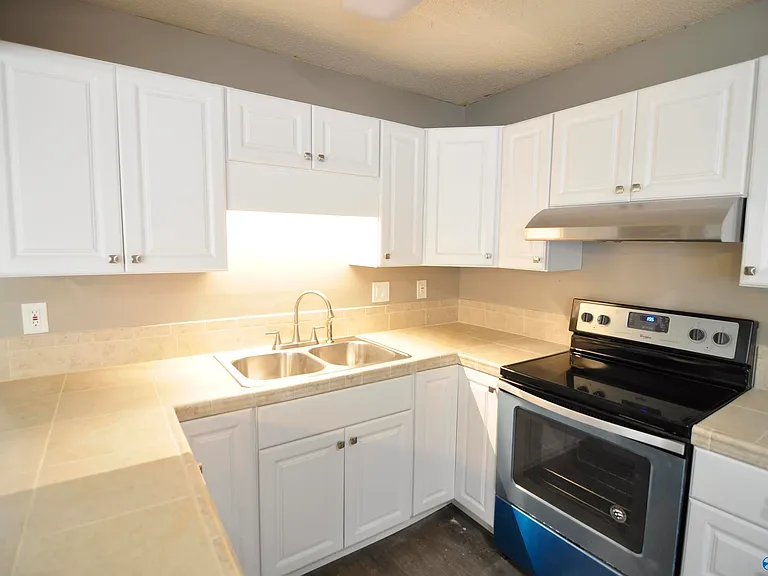 12104 Carriage Ct SE #A — Photo 2