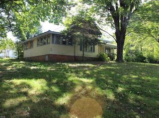 19 Old Candler Town Rd, Candler, NC 28715