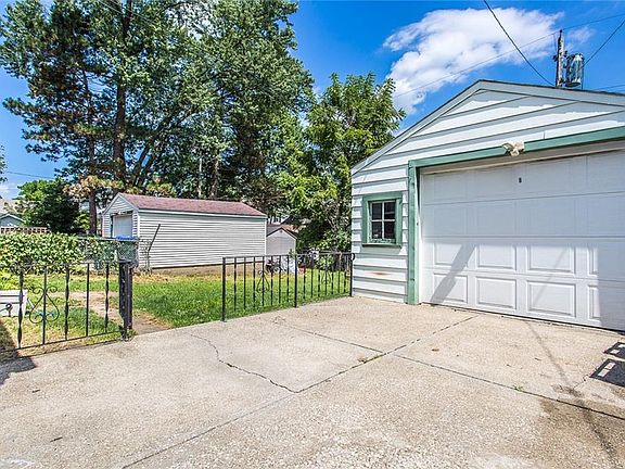 4th image of 2567 Oakwood Dr