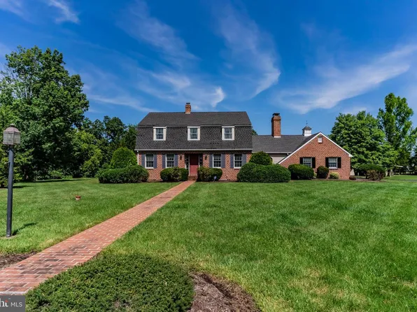 35 Old Dominion Rd, Wellsville, PA 17365