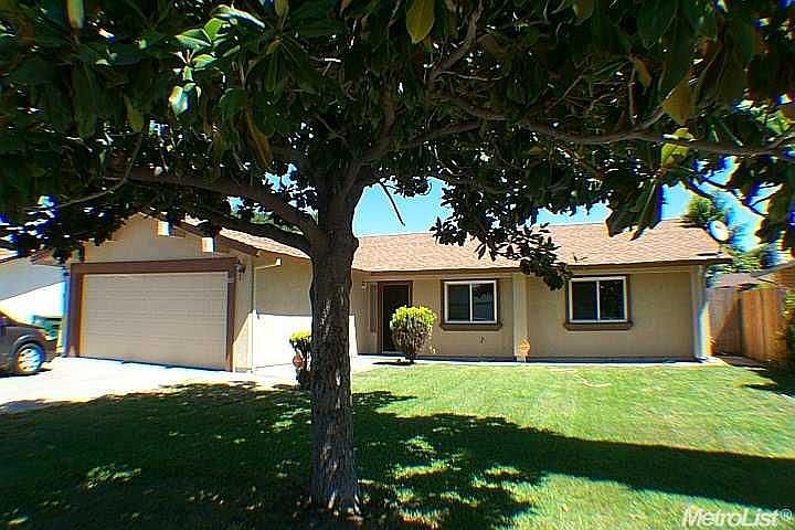 1st image of 1809 Crestwood Cir