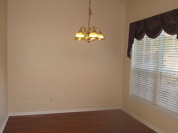 4th image of 3219 Wandering Oaks Dr